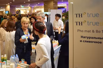Sản phẩm TH true MILK được nhiều người Nga biết đến kể từ khi dự án Chăn nuôi bò sữa và chế biến sữa tổng vốn đầu tư 2,7 tỷ USD của TH triển khai tại Nga.