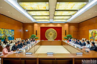 Quang cảnh buổi làm việc. (Ảnh: DUY LINH)