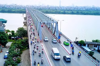 Cầu Chương Dương sẽ thực hiện phân luồng vào ban đêm trong vòng một tháng.