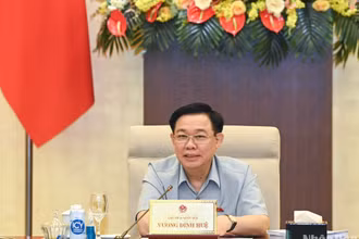 Chủ tịch Quốc hội Vương Đình Huệ phát biểu ý kiến tại phiên họp. (Ảnh: DUY LINH)