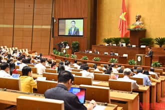 Quang cảnh phiên họp Quốc hội sáng 25/10. (Ảnh: ĐĂNG KHOA)