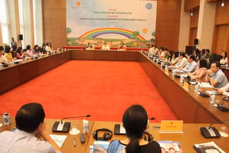 Tọa đàm "Nhìn lại 10 năm phát triển công tác an toàn vệ sinh lao động tại Việt Nam".