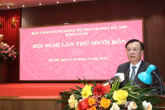Bí thư Thành ủy Hà Nội Đinh Tiến Dũng phát biểu kết luận hội nghị.