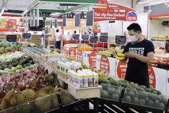 Thủ tướng yêu cầu đẩy mạnh xúc tiến thương mại, quảng bá sản phẩm, đa dạng hóa chuỗi cung ứng vật tư đầu vào và thị trường tiêu thụ nông sản. (Ảnh minh họa: TTXVN)