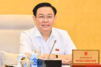 Chủ tịch Quốc hội Vương Đình Huệ phát biểu ý kiến tại phiên họp. (Ảnh: DUY LINH)