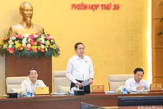Chủ tịch Quốc hội Trần Thanh Mẫn phát biểu tại Phiên họp thứ 35 của Ủy ban Thường vụ Quốc hội. (Ảnh: DUY LINH)
