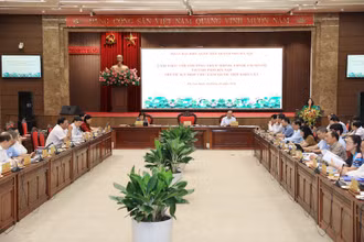 Quang cảnh buổi làm việc chiều 16/10.