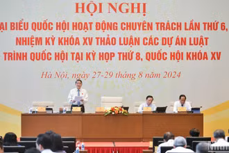 Phó Chủ tịch Quốc hội Nguyễn Đức Hải điều hành nội dung thảo luận về dự án Luật Thuế giá trị gia tăng (sửa đổi) sáng 29/8.