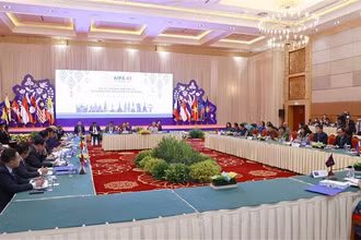 Thúc đẩy quan hệ hợp tác với Campuchia, Philippines và liên nghị viện ASEAN