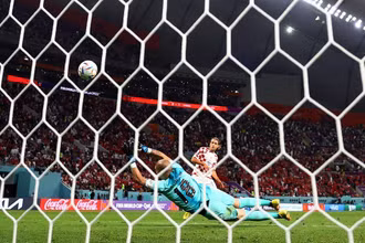 Lovro Majer ghi bàn thắng thứ 4 cho Croatia trong trận gặp Canada ở bảng F rạng sáng 28/11. (Ảnh: Reuters)