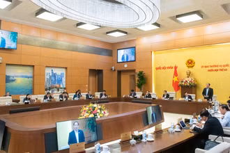 Quang cảnh phiên họp chiều 11/3. 