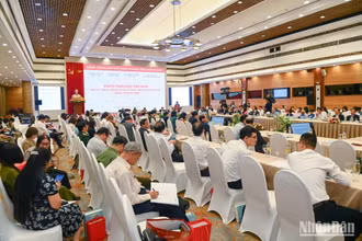 Phát huy giá trị văn hóa, sức mạnh con người Việt Nam, đáp ứng yêu cầu phát triển nhanh, bền vững đất nước