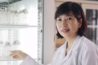 Trao thưởng nhà khoa học nữ vì sức khỏe và lợi ích cộng đồng