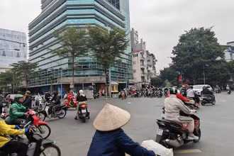 Nút giao Lê Duẩn-Nguyễn Khuyến-Cửa Nam (quận Hoàn Kiếm) sẽ được thí điểm tổ chức giao thông từ ngày 21/4. (Ảnh: Chu Đức)