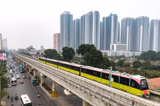 Chạy thử đoạn trên cao đường sắt đô thị Nhổn-ga Hà Nội.