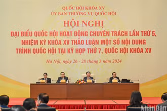 Chủ tịch Quốc hội Vương Đình Huệ chủ trì Hội nghị đại biểu Quốc hội hoạt động chuyên trách lần thứ 5, nhiệm kỳ khóa XV. (Ảnh: DUY LINH)
