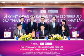 Quang cảnh lễ ký kết.