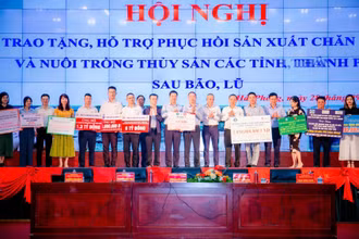 Bộ Nông nghiệp và Phát triển nông thôn phối hợp UBND thành phố Hải Phòng tổ chức hội nghị trao tặng, hỗ trợ phục hồi sản xuất chăn nuôi và nuôi trồng thủy sản các tỉnh, thành phố sau bão lũ.