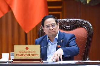 Thủ tướng Chính phủ Phạm Minh Chính phát biểu ý kiến chỉ đạo cuộc họp của Thường trực Chính phủ (Ảnh: TRẦN HẢI). 