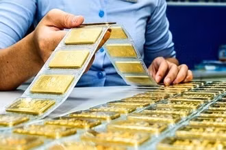 Thủ tướng Chính phủ chỉ đạo triển khai các biện pháp quản lý hiệu quả thị trường vàng. (Ảnh: VGP)