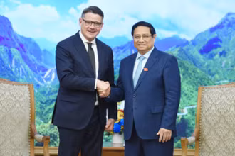 Thủ tướng Phạm Minh Chính và ông Boris Rhein, Thủ hiến bang Hessen. (Ảnh: Trần Hải)