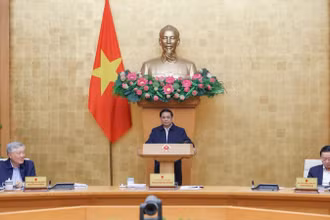 Thủ tướng Phạm Minh Chính chủ trì phiên họp Chính phủ chuyên đề về xây dựng pháp luật. (Ảnh: TRẦN HẢI)