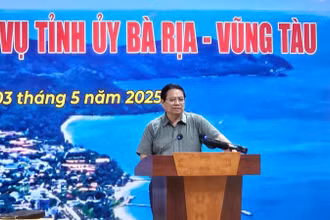 Thủ tướng Chính phủ Phạm Minh Chính phát biểu ý kiến tại cuộc làm việc với Ban Thường vụ Tỉnh ủy Bà Rịa-Vũng Tàu. (Ảnh: VŨ TÂN)
