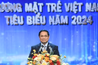 Thủ tướng Phạm Minh Chính phát biểu ý kiến tại Lễ trao Giải thưởng Gương mặt trẻ Việt Nam tiêu biểu 2024 (Ảnh: TRẦN HẢI). 