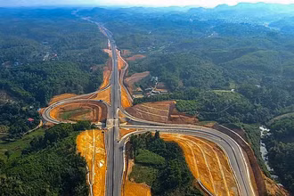 Thủ tướng Chính phủ quyết định thành lập 7 Đoàn kiểm tra về rà soát, tháo gỡ các khó khăn, vướng mắc liên quan các dự án giao thông trọng điểm. (Ảnh: VGP)