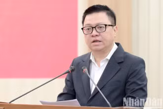 Tổng Biên tập Báo Nhân Dân Lê Quốc Minh phát biểu tại Lễ kỷ niệm. (Ảnh: THẾ ĐẠI) 