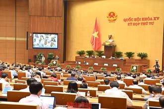 Quang cảnh phiên họp của Quốc hội chiều 8/11. (Ảnh: ĐĂNG KHOA)