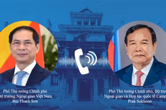Phó Thủ tướng Chính phủ, Bộ trưởng Ngoại giao Bùi Thanh Sơn điện đàm với Phó Thủ tướng, Bộ trưởng Ngoại giao và Hợp tác quốc tế Campuchia Prak Sokhonn.