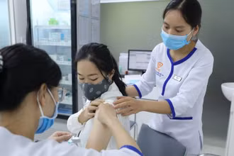 Tiêm vaccine là biện pháp phòng bệnh hiệu quả. (Ảnh minh họa)