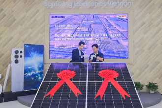 Lễ khởi công dự án điện mặt trời áp mái tại nhà máy của Samsung ở Bắc Ninh. 