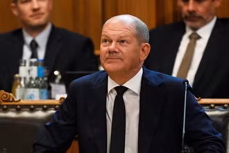 Thủ tướng Đức Olaf Scholz trong buổi ra làm chứng về vụ bê bối "Cum-ex" liên quan Ngân hàng Warburg, Hamburg, Đức, ngày 19/8/2022. (Ảnh: Reuters)