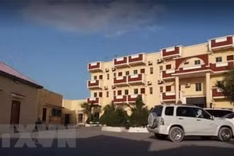 Quang cảnh bên ngoài khách sạn Hayat ở thủ đô Mogadishu, Somalia. (Ảnh: Repubblica/TTXVN)