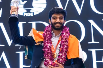Ở tuổi 18, Gukesh Dommaraju đã trở thành nhà vô địch cờ vua trẻ nhất lịch sử. (Ảnh: FIDE) 