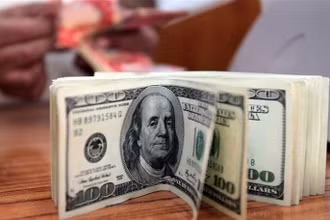 USD mất giá sau khi 2 ngân hàng lớn của Mỹ sụp đổ