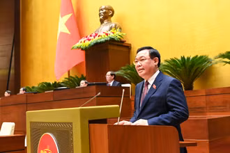 Chủ tịch Quốc hội Vương Đình Huệ phát biểu bế mạc Kỳ họp thứ 6, Quốc hội khóa XV. (Ảnh: DUY LINH)