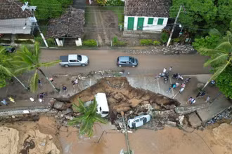 Thiệt hại do mưa lớn ở Ilhabela, Brazil, ngày 19/2/2023. (Ảnh: Reuters)