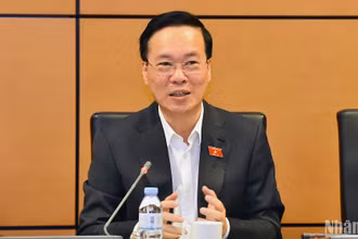 Chủ tịch nước Võ Văn Thưởng phát biểu thảo luận tại phiên họp Tổ 11, sáng 24/10. (Ảnh: THỦY NGUYÊN)