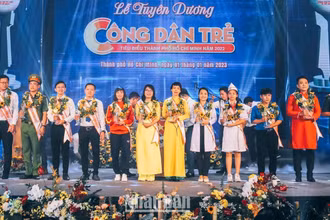 Tuyên dương 12 công dân trẻ tiêu biểu của Thành phố Hồ Chí Minh