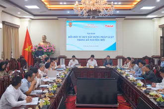 Quang cảnh tọa đàm. (Ảnh: TRUNG HƯNG) 