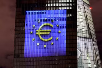 Tăng trưởng kinh tế khu vực đồng tiền chung châu Âu (Eurozone) được dự báo sẽ giảm mạnh trong năm 2023. (Ảnh minh họa: Reuters)