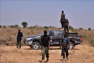 Lực lượng an ninh Nigeria điều tra sau vụ tấn công do các phần tử thánh chiến tiến hành tại Maiduguri. (Ảnh tư liệu: AFP/TTXVN)