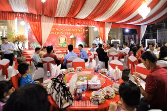 Tết cộng đồng chào Xuân Quý Mão tổ chức tại Tổng Lãnh sự quán Việt Nam. (Ảnh: NGUYỄN HIỆP)