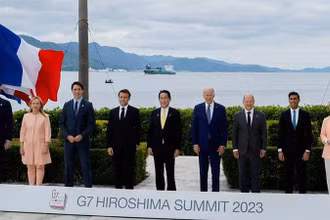 Các nhà lãnh đạo G7 và đại diện của EU chụp ảnh chung tại Hiroshima, Nhật Bản, ngày 20/5/2023. (Ảnh: Reuters)