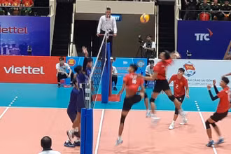 Kết thúc trận mở màn, đội tuyển Việt Nam thắng đội tuyển Campuchia với tỉ số 3-0