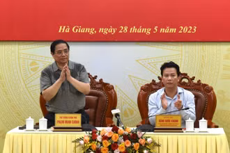Thủ tướng Phạm Minh Chính làm việc với Ban Thường vụ Tỉnh ủy Hà Giang. (Ảnh: Trần Hải)