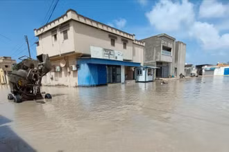 Mưa lớn gây lũ lụt ở Libya. (Ảnh: aa.com.tr)